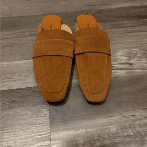 New w/o tag Free People At Ease Mules in Tan